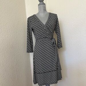 Max Studio Monochrome Patterned Long Sleeve Dress